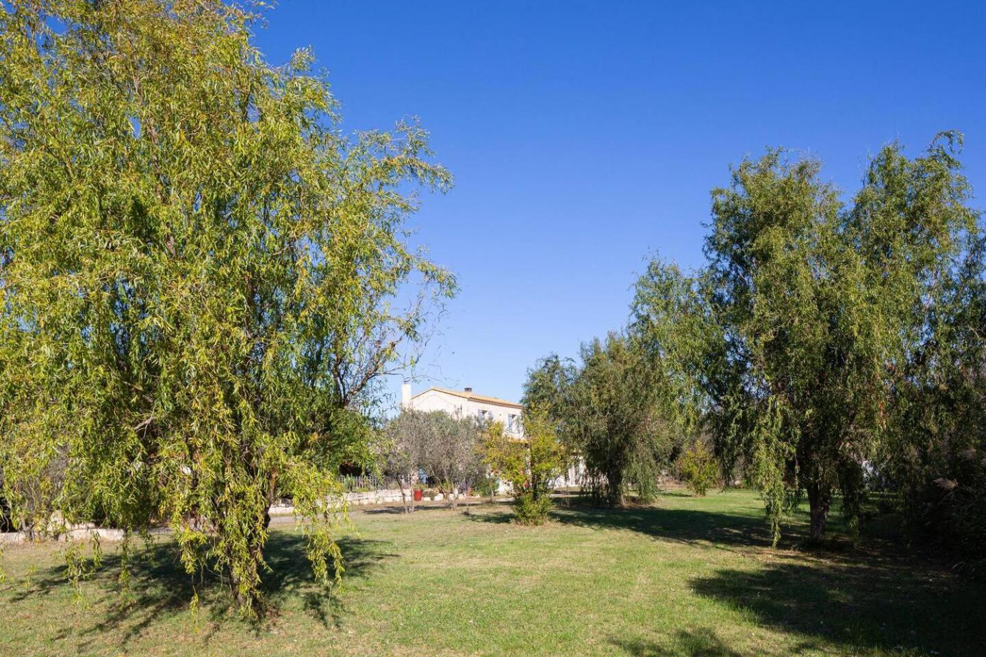 Mas Provencal De 120M2 En Camargue, Avec Piscine Et Parking Inclus, Ideal Pour Des Vacances Arles Exterior foto